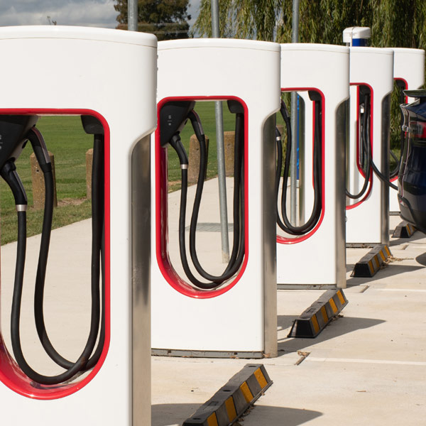 EV Charging Hubs – The antithesis of moving the Electric Vehicle Agenda forward